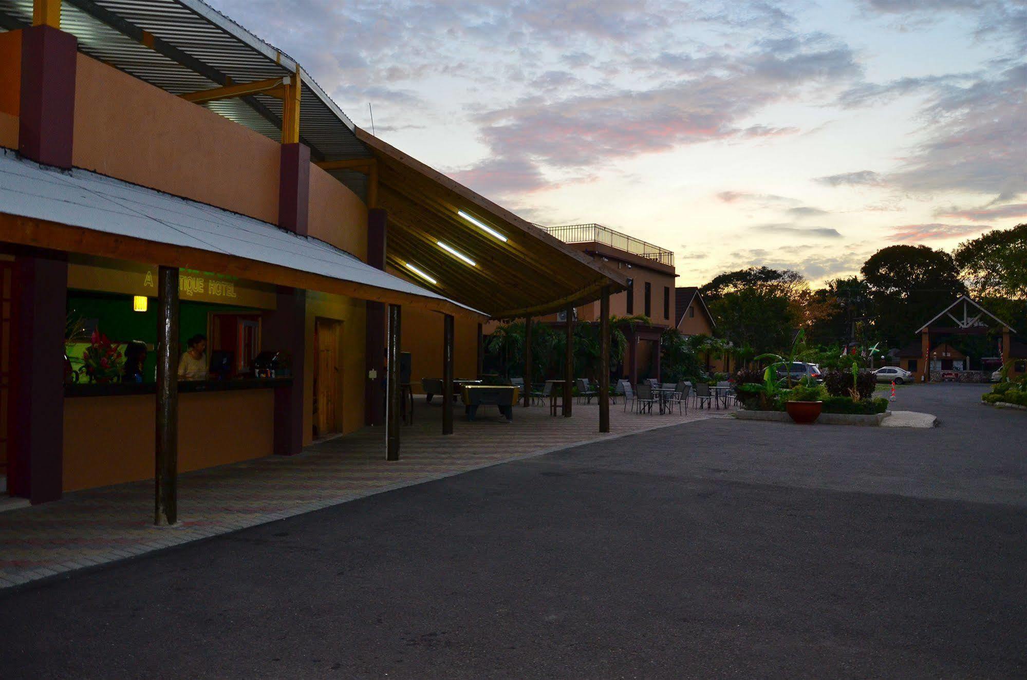 Donway, A Jamaican Style Village Montego Bay Exterior foto